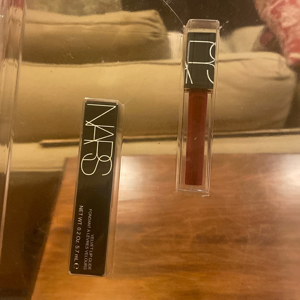 NIP! NARS Velvet Lip Glide Unspeakable Deep Red 2 oz Unopened Factory Sealed NEW